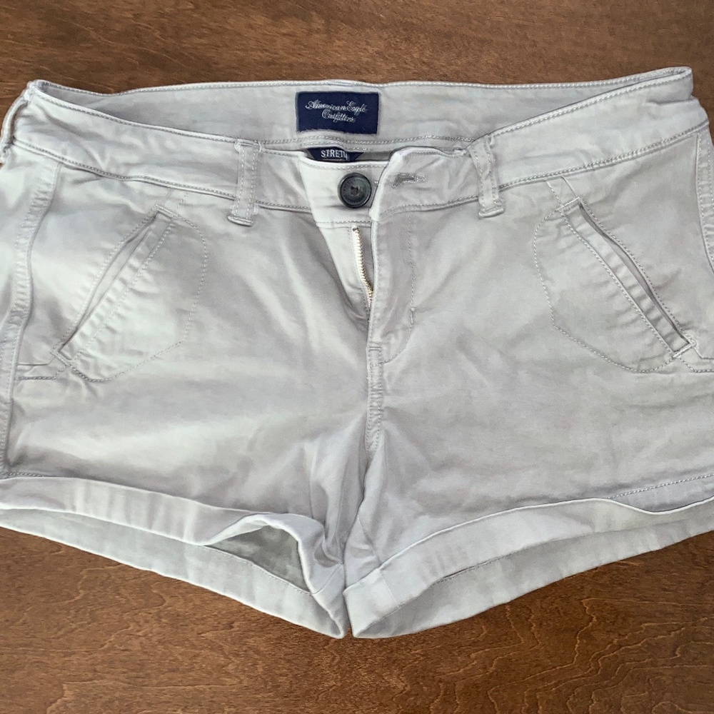 Grey American Eagle shorts